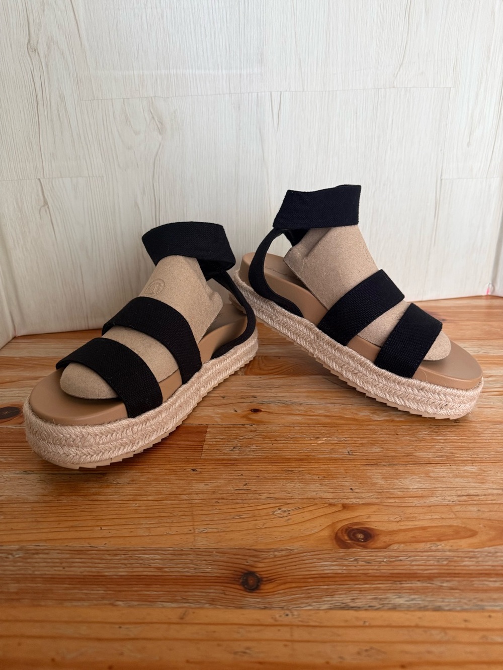 Universal Thread Margie Platform Sport Sandals Black Size 7 Chunky Comfy